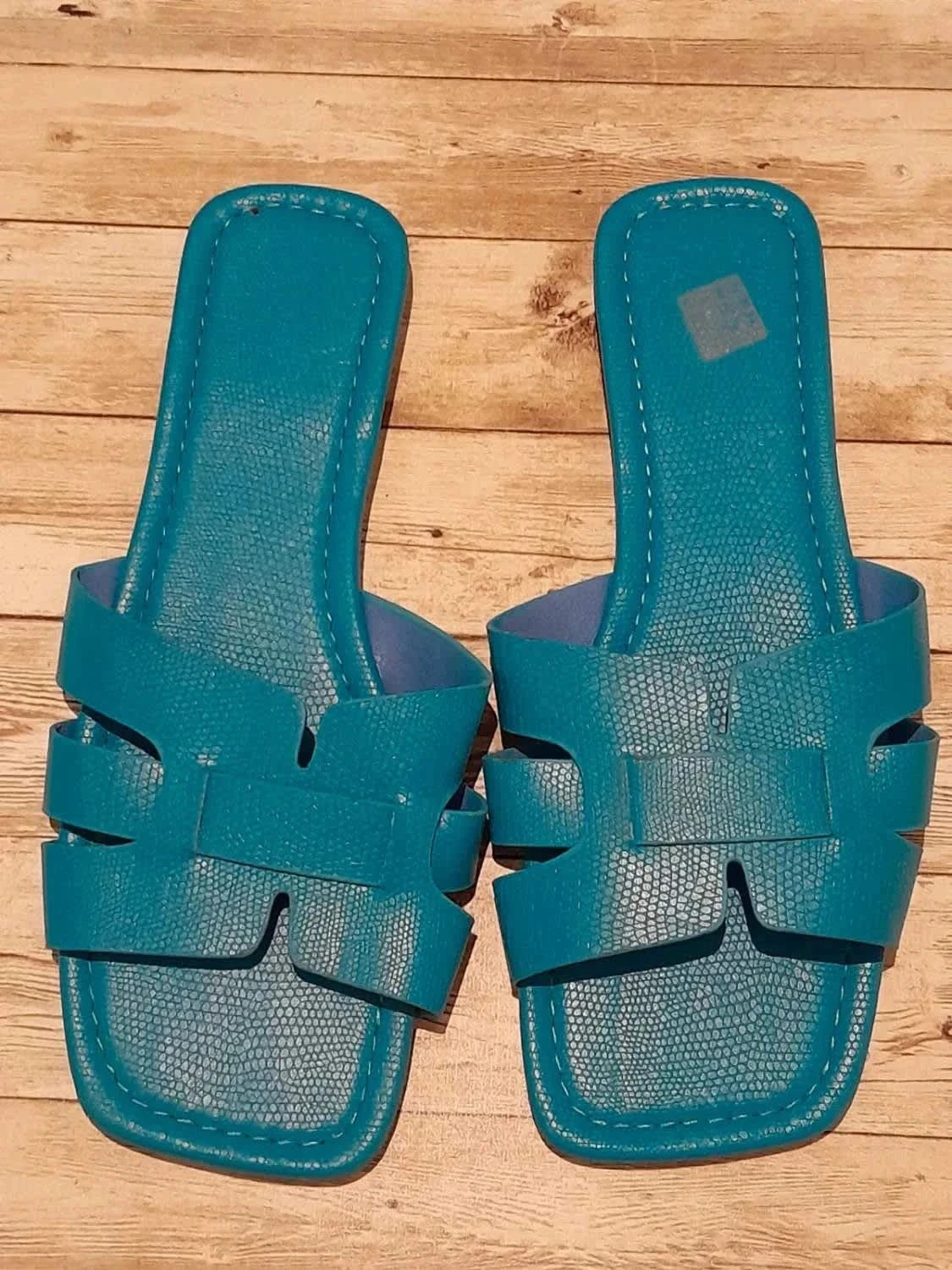 Claquettes, couleur Turquoise, Pointure 42